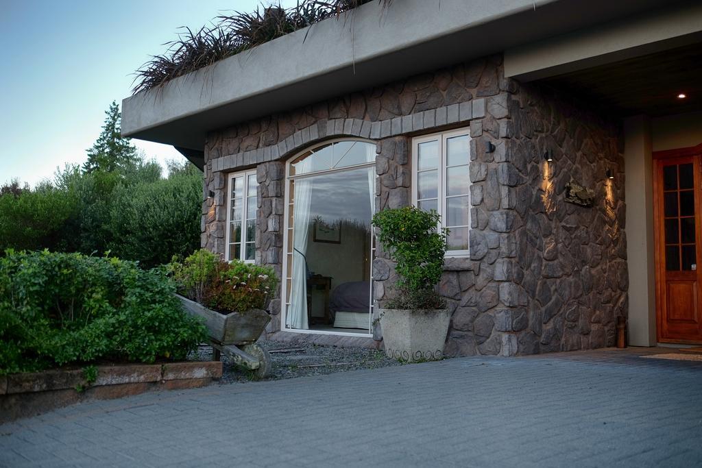 Tauhara Sunrise Lodge Lago Lago Taupo Exterior foto