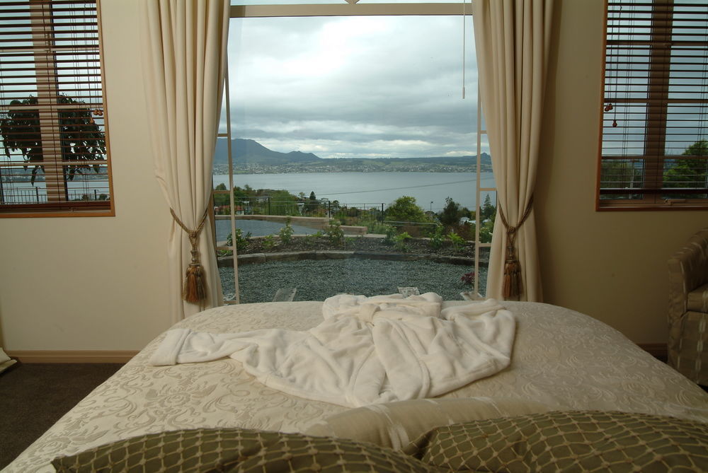 Tauhara Sunrise Lodge Lago Lago Taupo Exterior foto