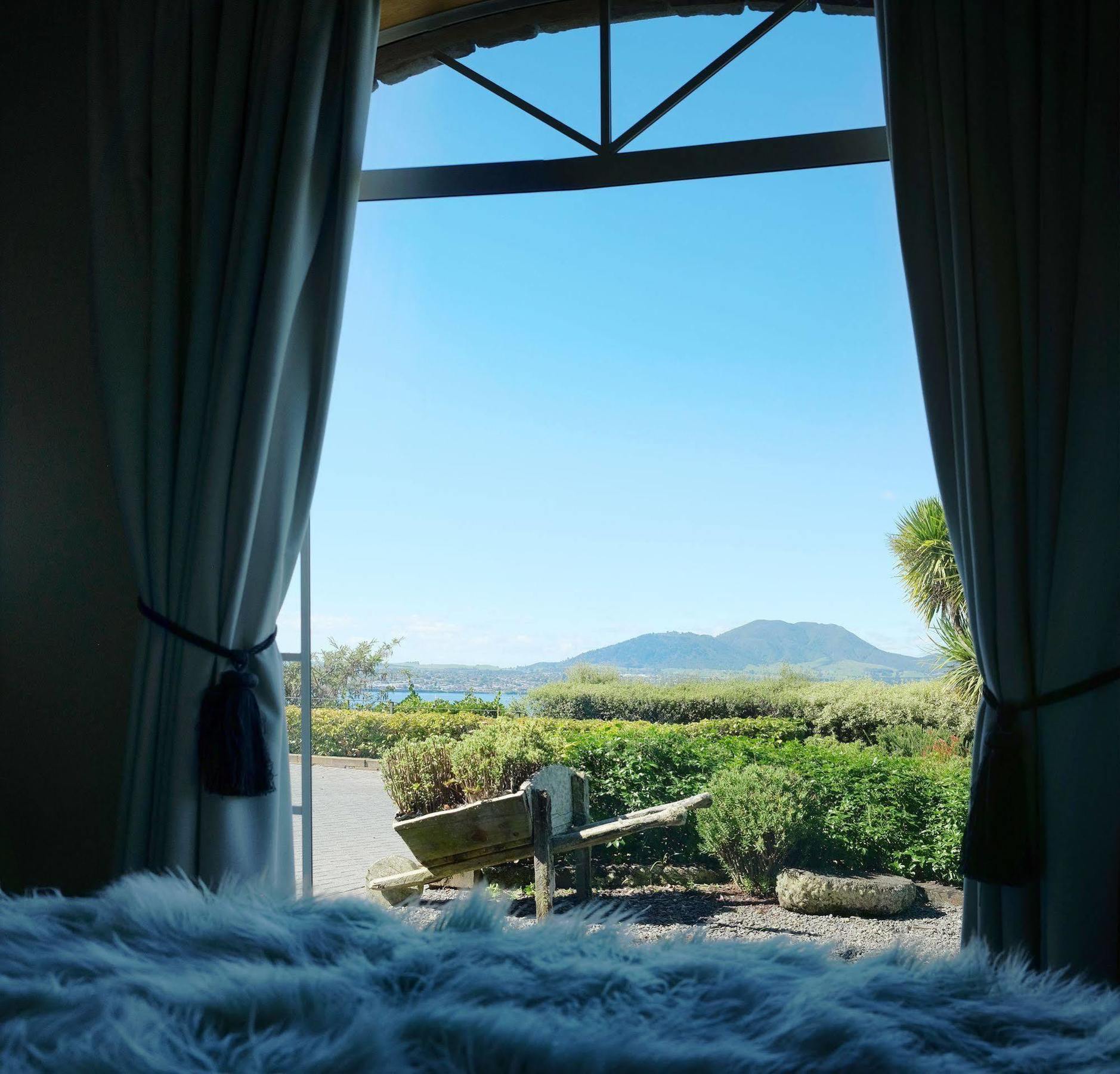 Tauhara Sunrise Lodge Lago Lago Taupo Exterior foto