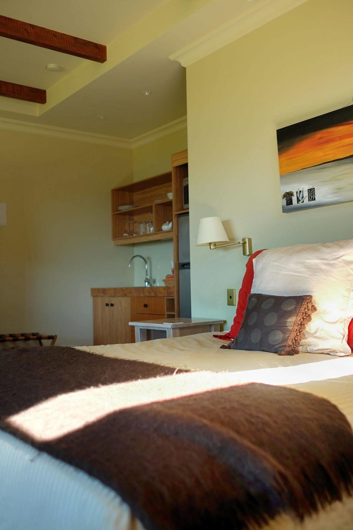 Tauhara Sunrise Lodge Lago Lago Taupo Exterior foto