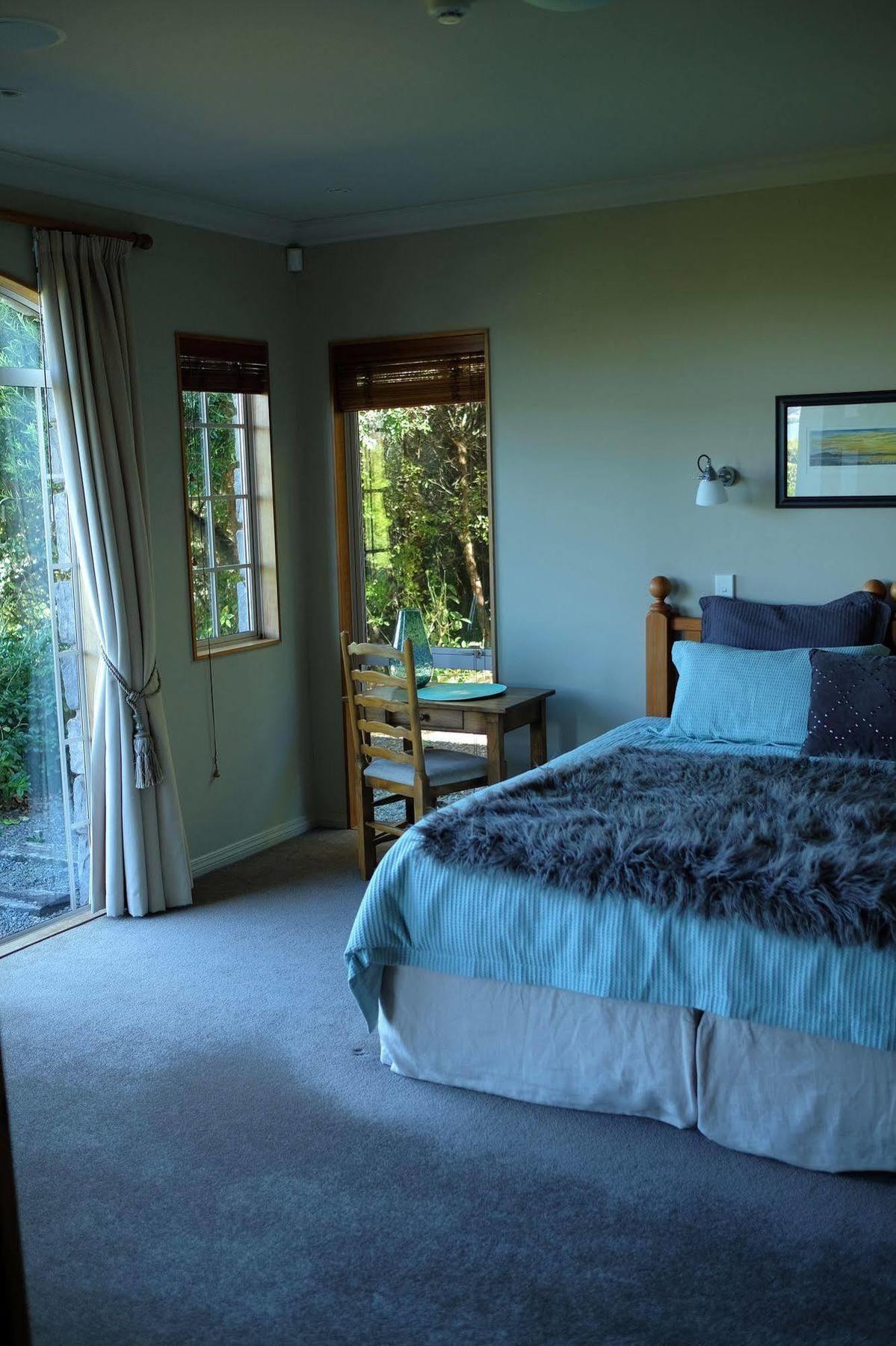 Tauhara Sunrise Lodge Lago Lago Taupo Exterior foto